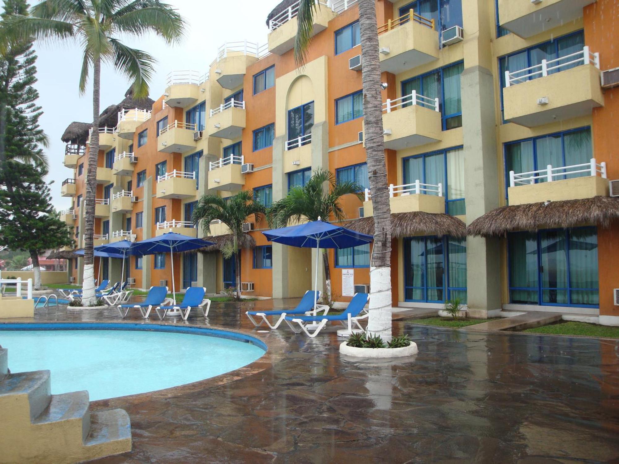 Hotel Marina Puerto Dorado มานซานิโญ ภายนอก รูปภาพ